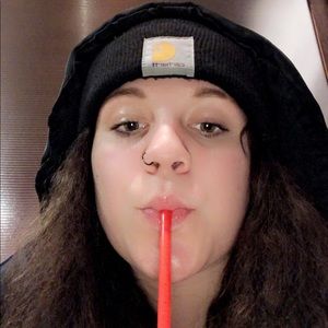 Meet your Posher, Raegen